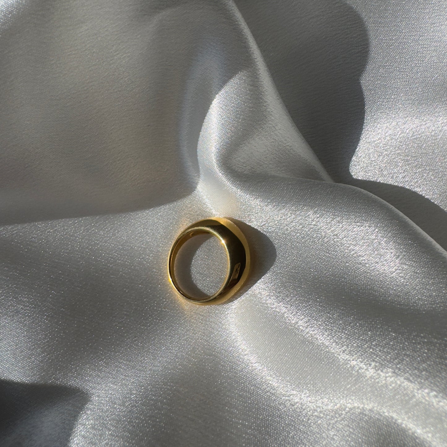 Luna ring