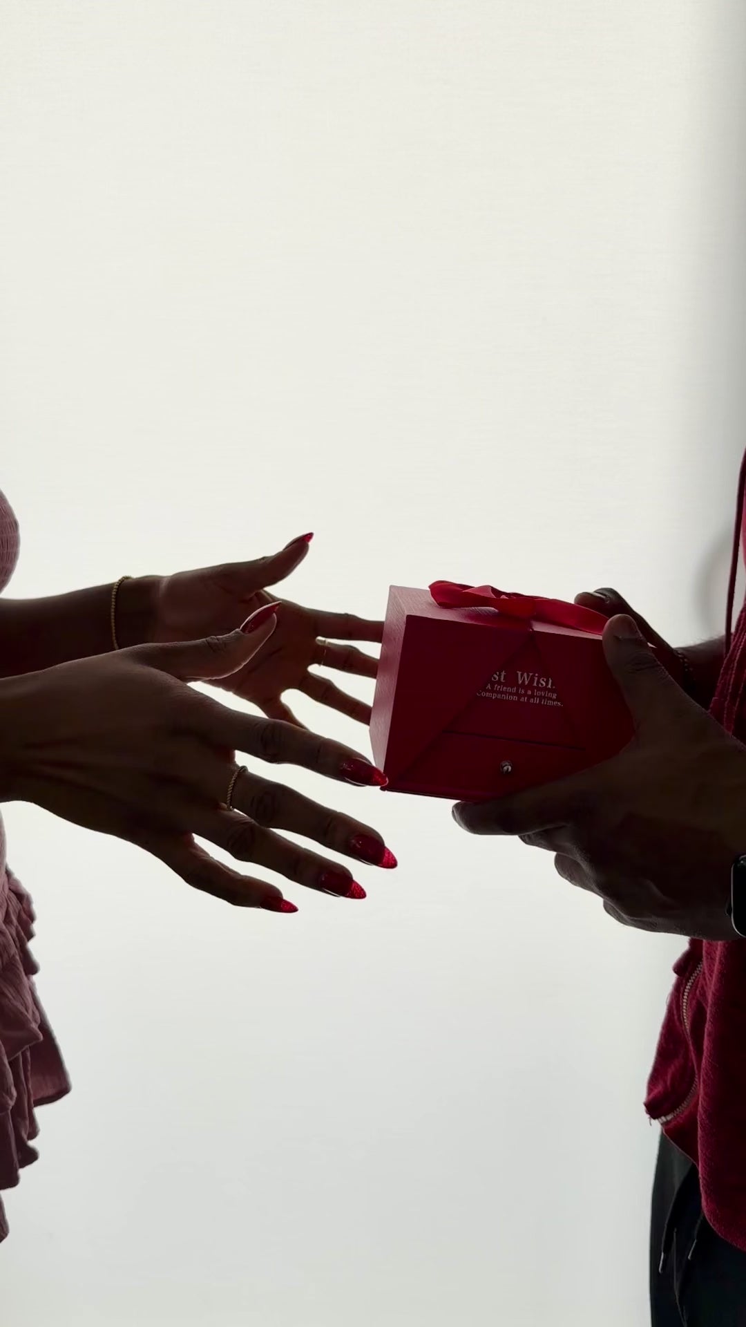 Load video: Valentine Gift Experience